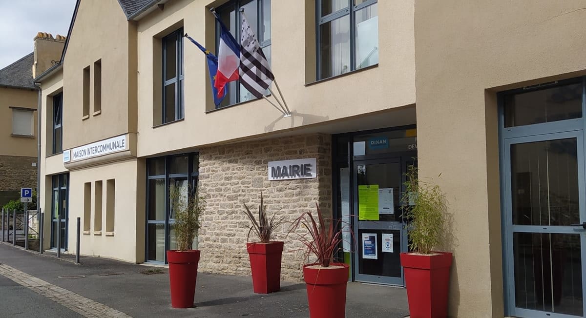 You are currently viewing À Caulnes, une France services a ouvert ses portes !